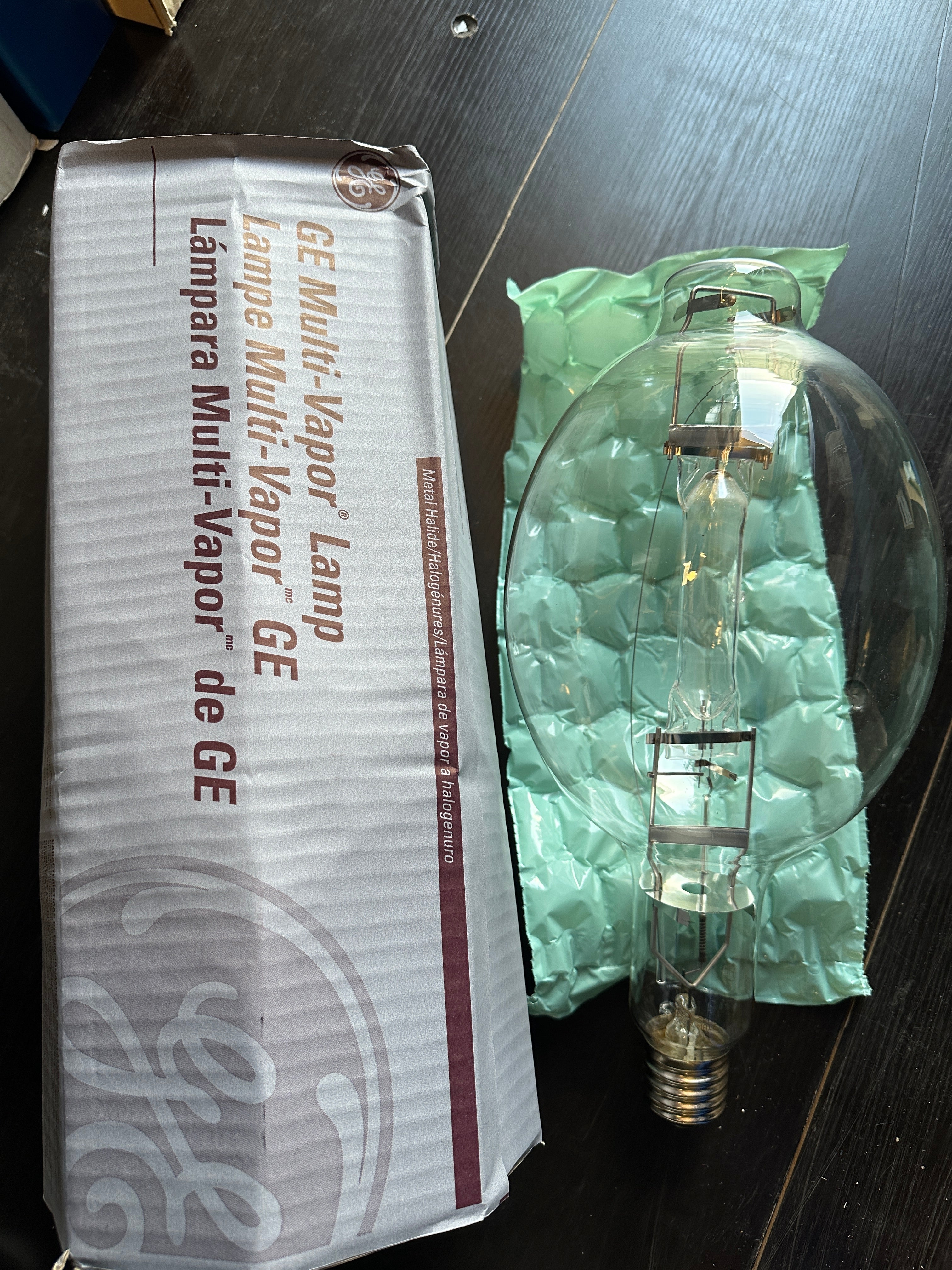 LAMP: E40 1500W CLEAR ELIPTICAL METAL HALIDE UNIVERSAL BURNING